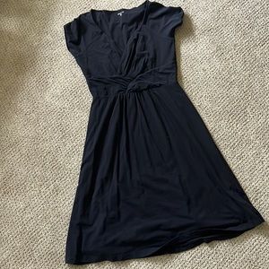 Garnet Hill v neck jersey dress